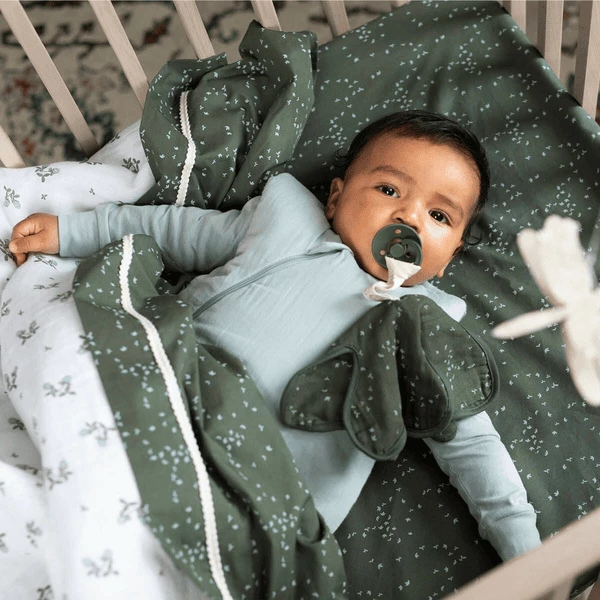 Noppies Spannbetttuch Für Das Bettchen Botanical Beetle 5 Noppies Spannbetttuch Für Das Bettchen Botanical Beetle – Bild 5