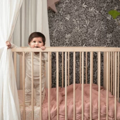 Noppies Spannbetttuch Für Das Bettchen Botanical Misty Rose -Träumeland Shop noppies spannbetttuch fuer das bettchen botanical misty rose a357044 6