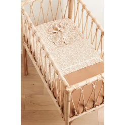 Noppies Spannbetttuch Für Die Wiege Botanical Fog -Träumeland Shop noppies spannbetttuch fuer die wiege botanical fog a357039 3