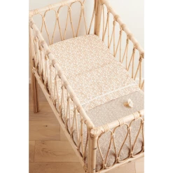 Noppies Spannbetttuch Für Die Wiege Botanical Fog -Träumeland Shop noppies spannbetttuch fuer die wiege botanical fog a357039 4