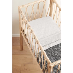 Noppies Spannbetttuch Für Die Wiege Tiny Dot Jet Stream -Träumeland Shop noppies spannbetttuch fuer die wiege tiny dot jet stream a357041 3